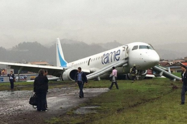 Jato foi rapidamente evacuado e não houve feridos / Reprodução/The Aviation Herald
